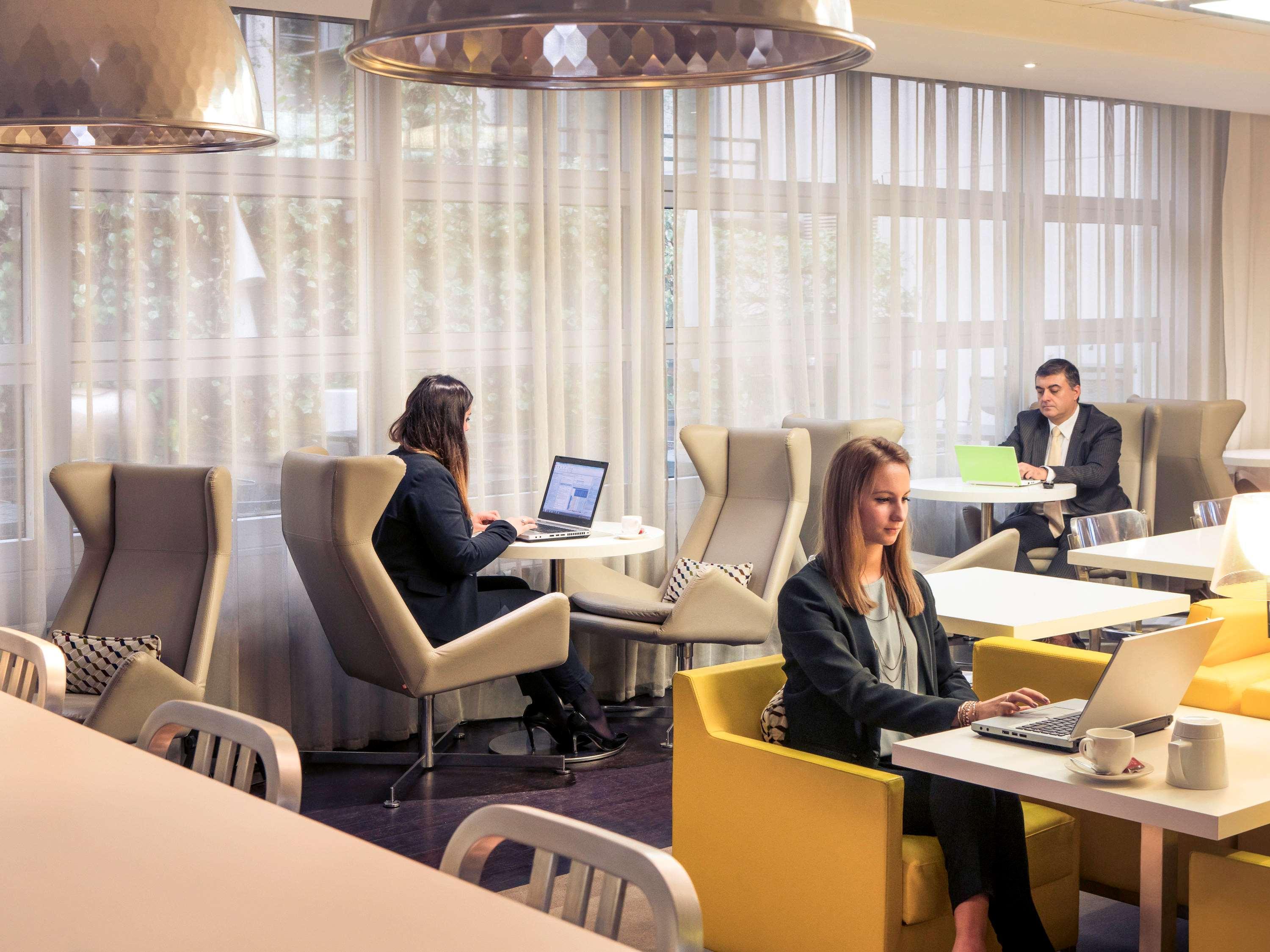 Mercure Paris Massy Gare Tgv Exterior photo